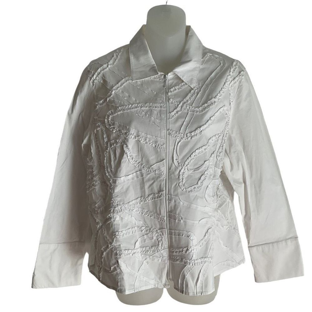 Rafael Blouse Zip Front Collar White Front Ruffled Swirl Design Slit Cuffs 16